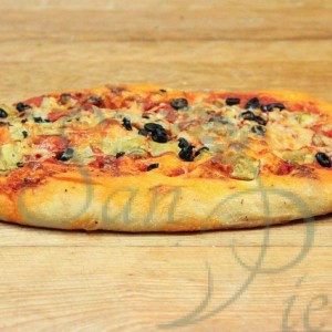 Pizza Foccacia Artichokes Mozzarella Olives