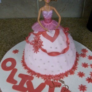 gâteau robe de Barbie / Barbie dress cake for Olivia