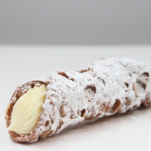 Canoli with Cream