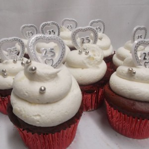 Red Velvet 25th Ann-cupcakes